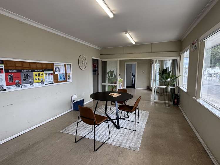 1 Pyes Pa Road Pyes Pa_6