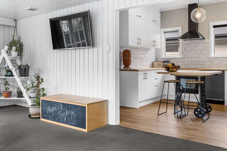 24 Chrystal Street Richmond_11