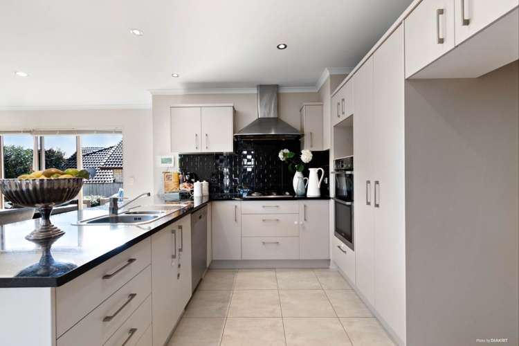 61 Salford Crescent Flat Bush_4