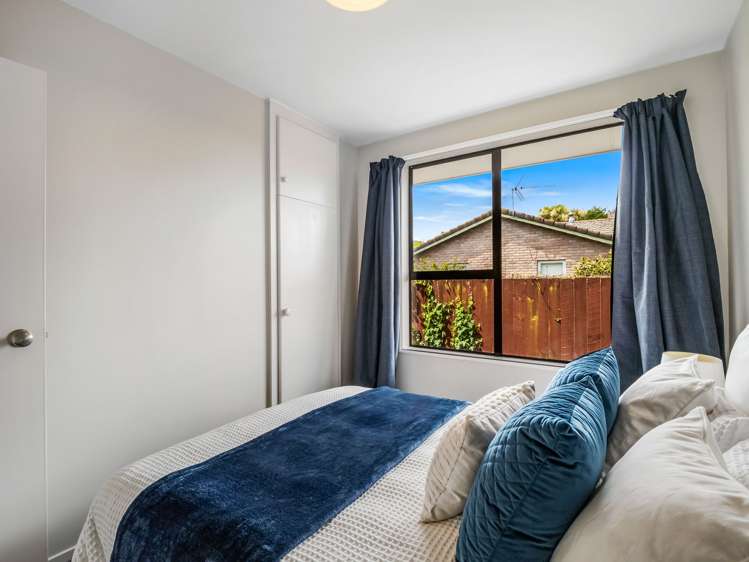 49 Yellowstone Crescent Burwood_25