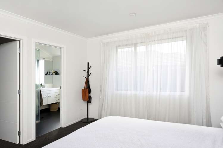 76 Malone Crescent Richmond_15