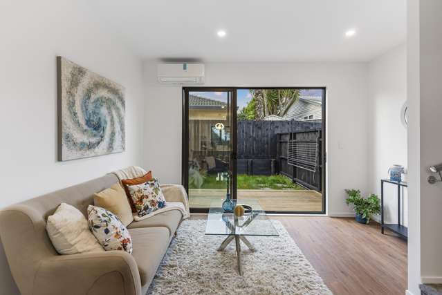 2/101 Botany Road Botany Downs_2