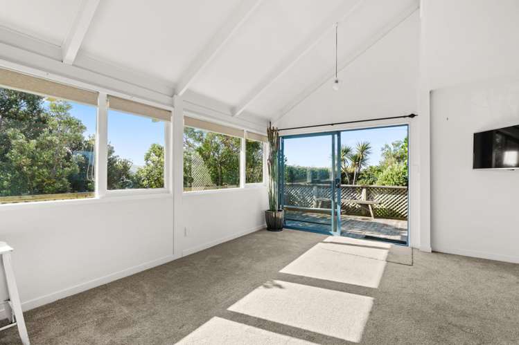 27 Guthrie Crescent Castlepoint_4