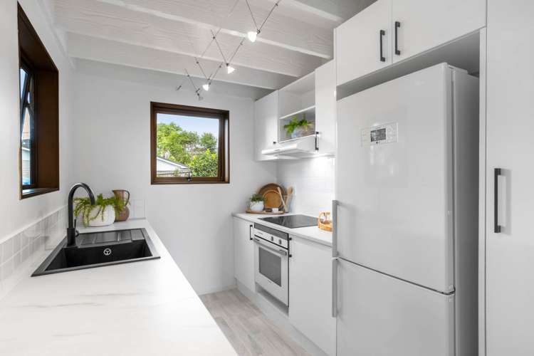 8A Quest Terrace Mt Roskill_13