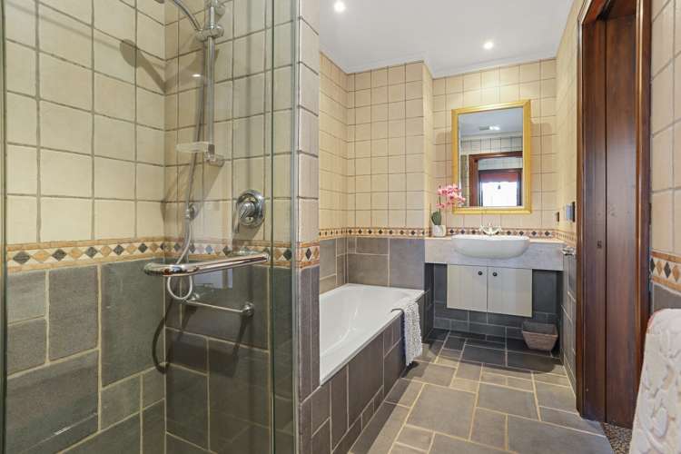 35 Huia Road Titirangi_28