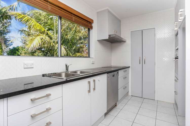 4 Reelick Avenue Pakuranga Heights_10