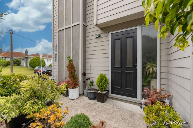 18a Franklyn Road Tawa_9