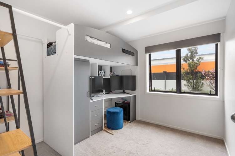 1q/10 Crown Lynn Place New Lynn_7