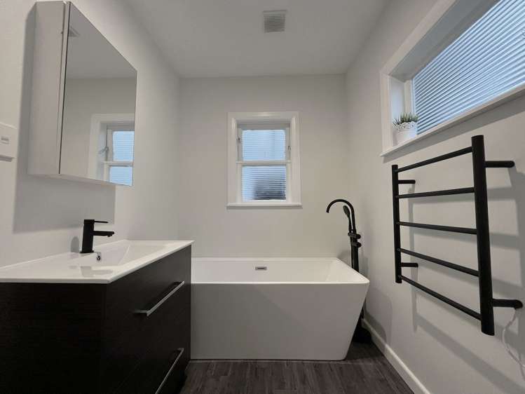 53 Handyside Street Tawa_7