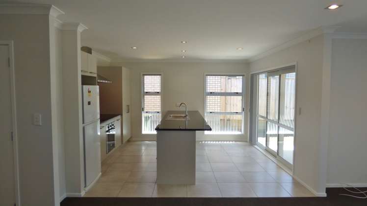 89 Maylee Crescent Gulf Harbour_1