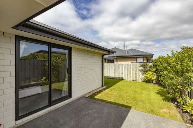 15 Grey View Grove Rangiora_22