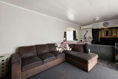 8 and 8A Bartholomew Drive_2