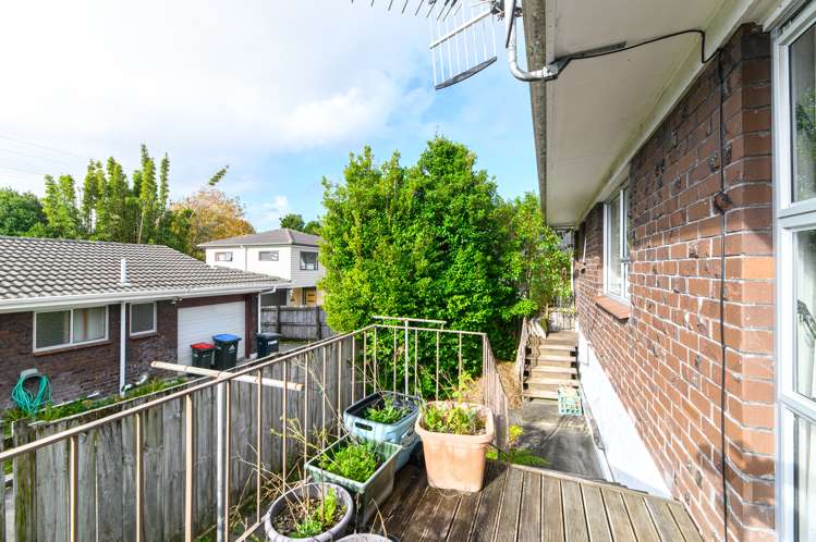 2/6 Landseer Place Blockhouse Bay_11