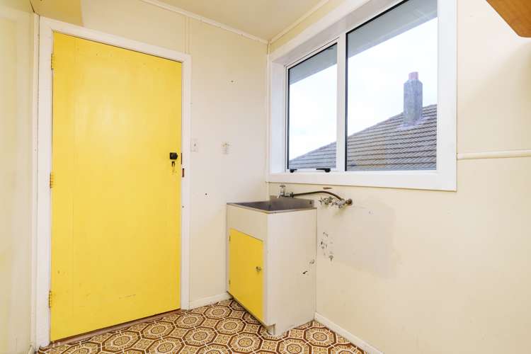 42 Turnbull Street Brockville_16