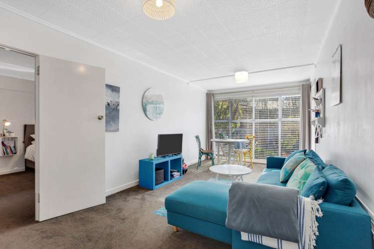 1/105 Lake Road Belmont_12