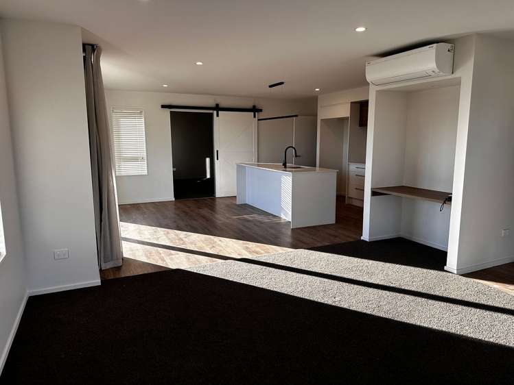 33 Lovelock Avenue Rolleston_6