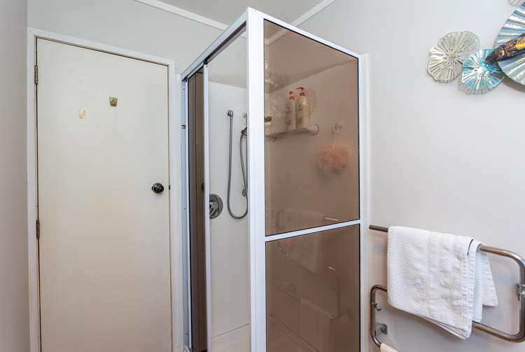 1/7 Gerald Stokes Avenue Helensville_11