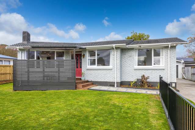 7 Manapouri Place Glenview_1