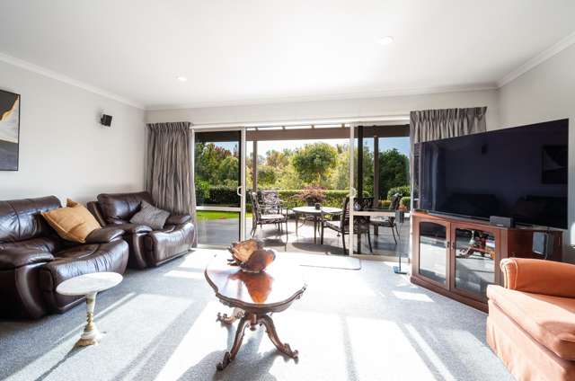 6 Kingsford Drive Stoke_3