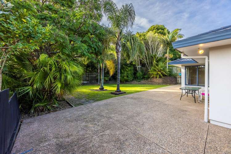 139 Roberta Crescent Orewa_24