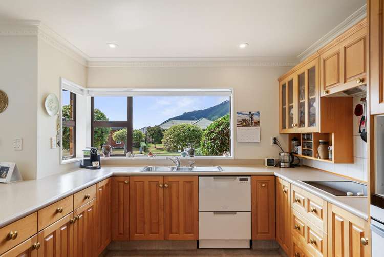 20 Cranbrook Grove Waikanae_3