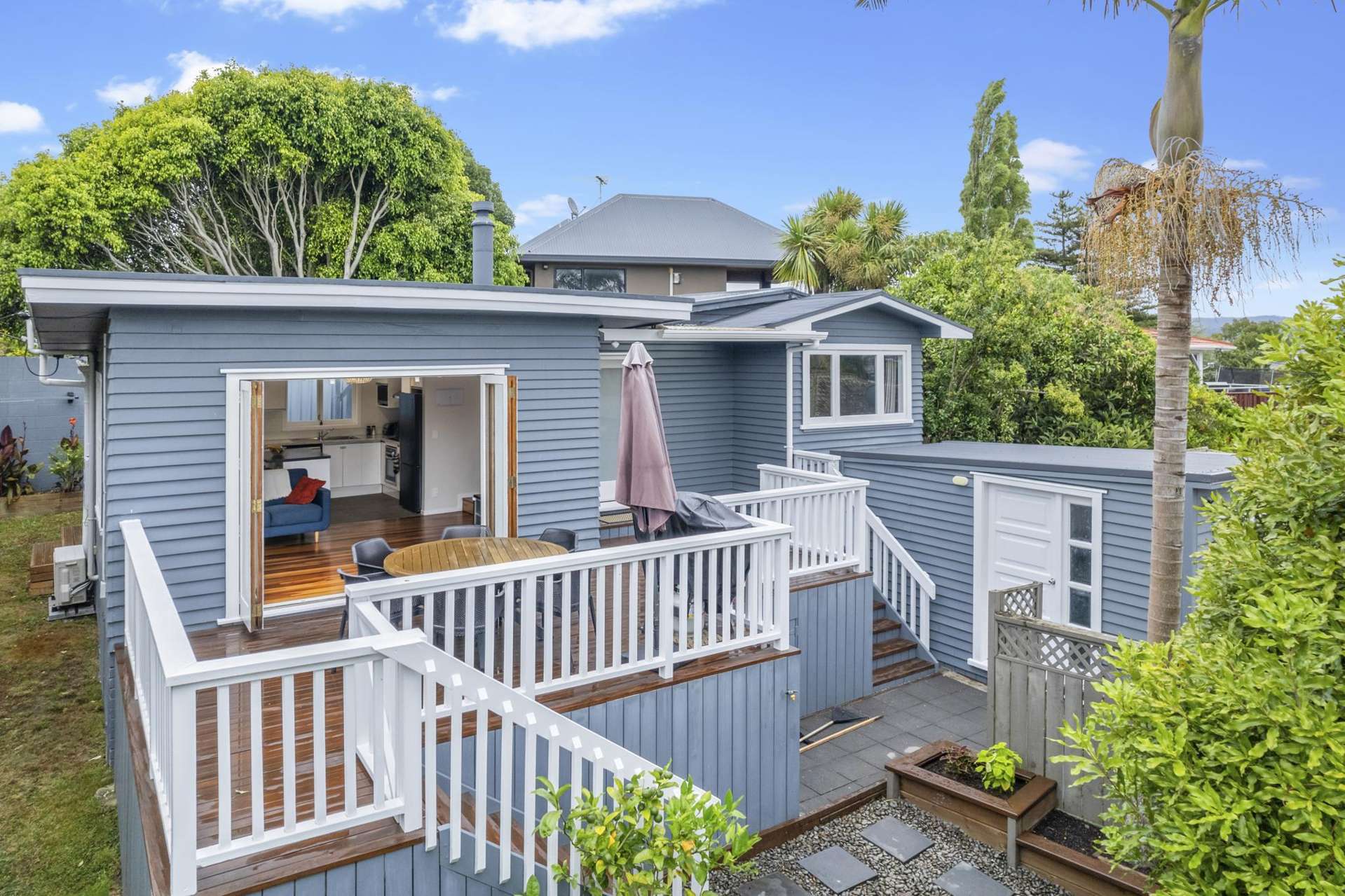 83 Mcleod Road Te Atatu South_0