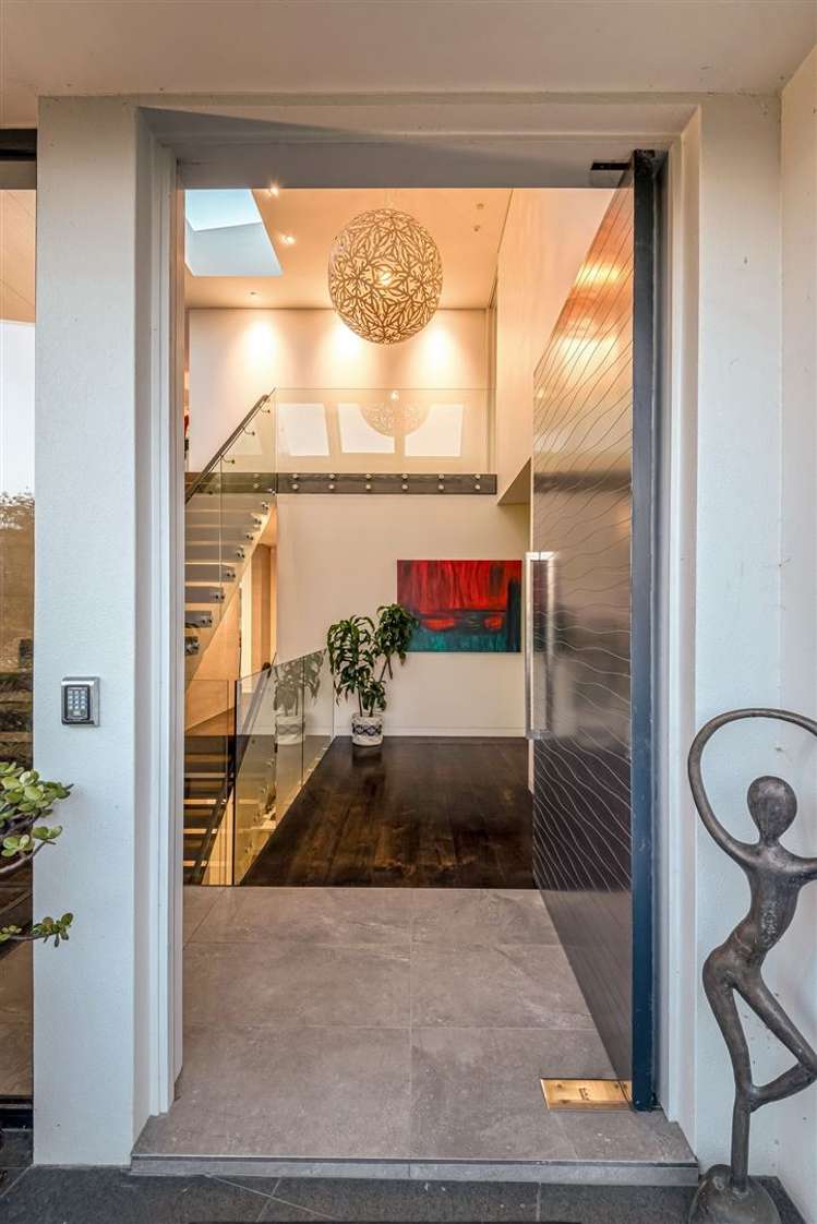 193 Beach Road Castor Bay_5