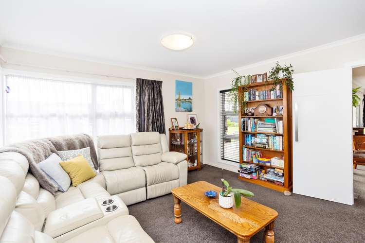 21 Sunrise Drive Seaward Bush_8