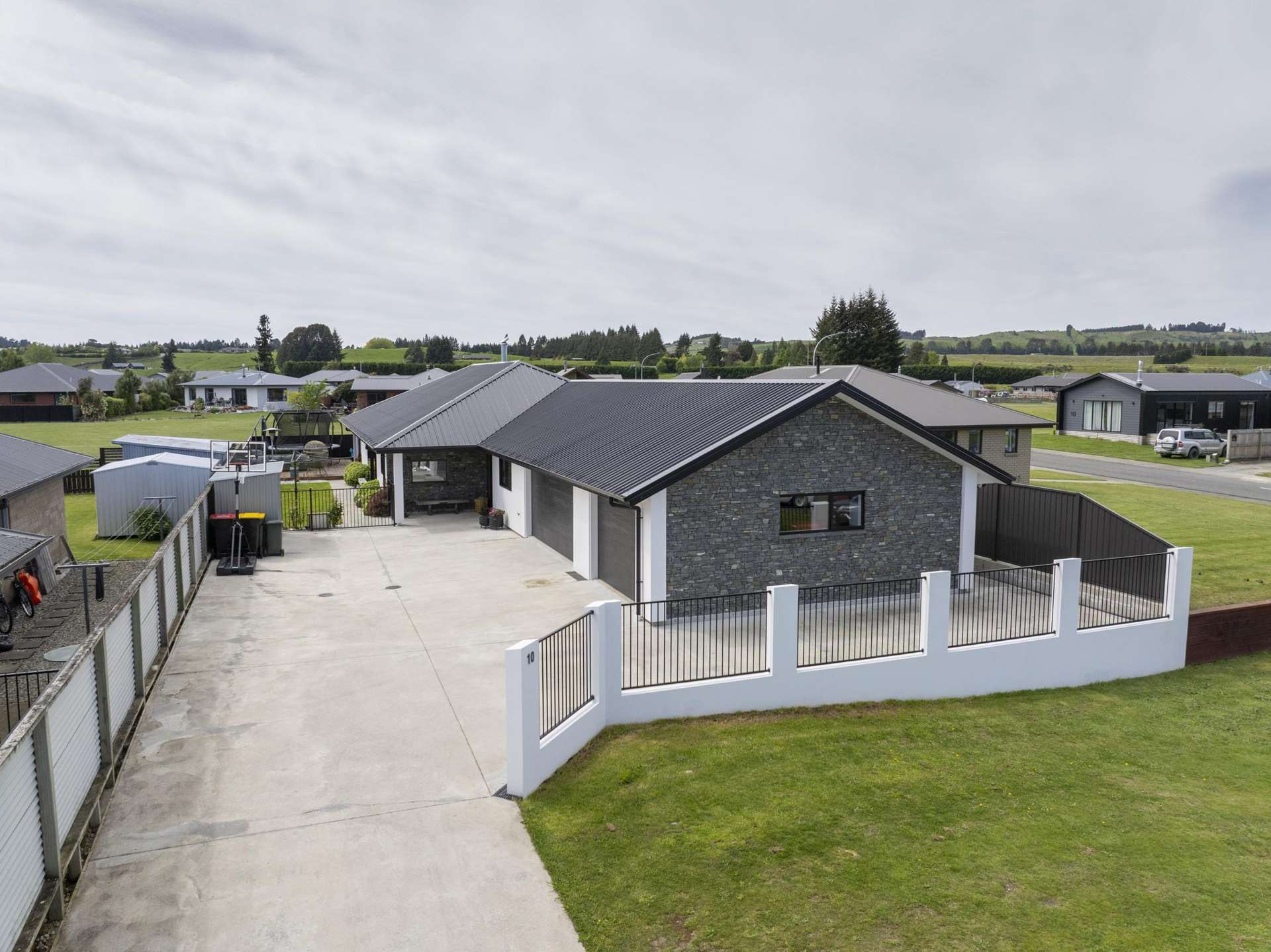 10 Orbell Crescent Te Anau_0