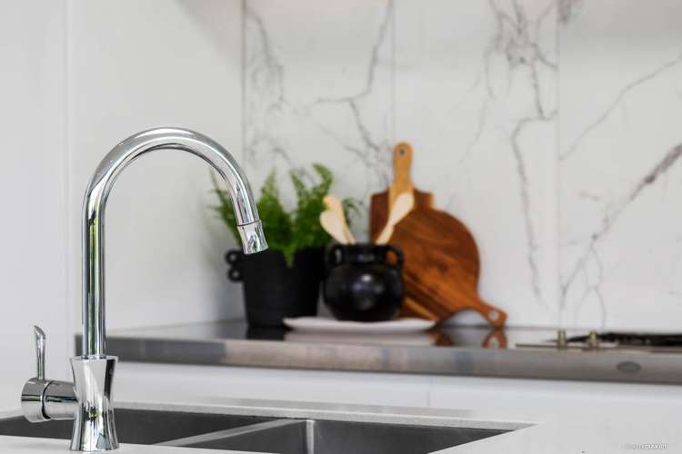 27 Rocklands Avenue Mount Eden_10