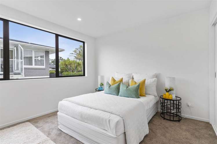 2/258 Lake Road Hauraki_12