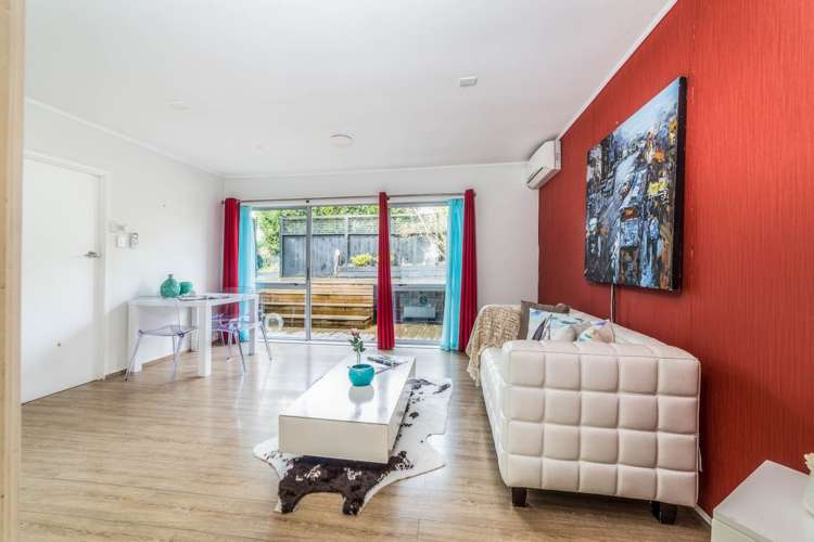 2/63 Landscape Road Mount Eden_6