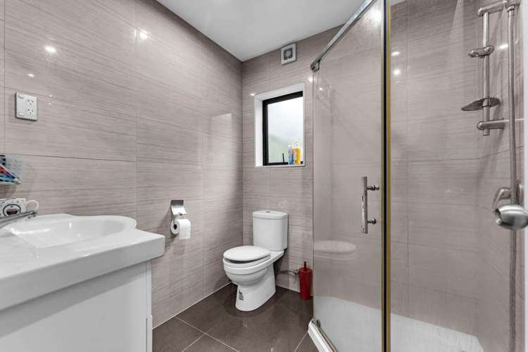 73C Robert Skelton Place Clendon Park_10