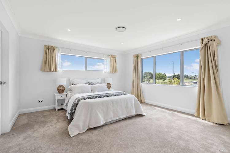 69 Bordeaux Parade Te Atatu South_14