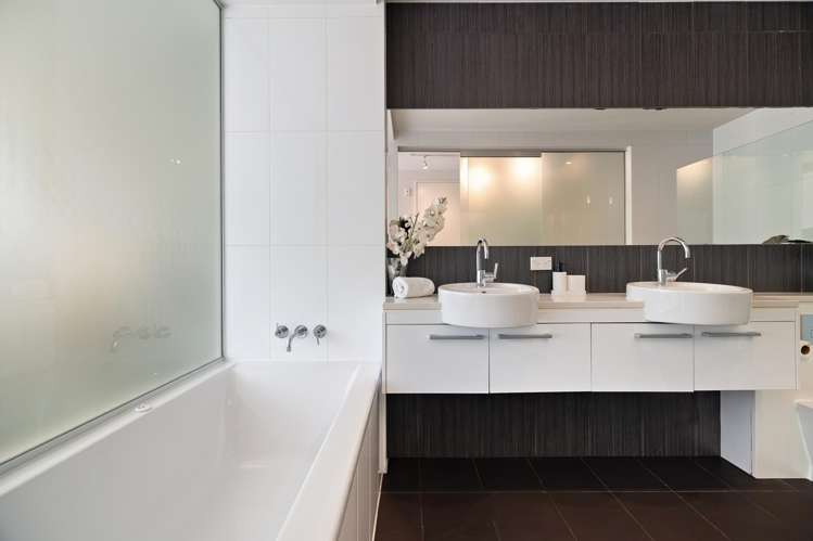 24/16 Kent Street Queenstown Hill_12