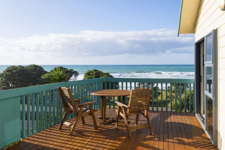 8 Sirrah Street Okitu_15