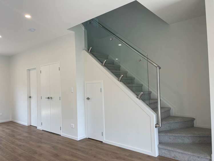 36b Crestview Rise Papakura_7