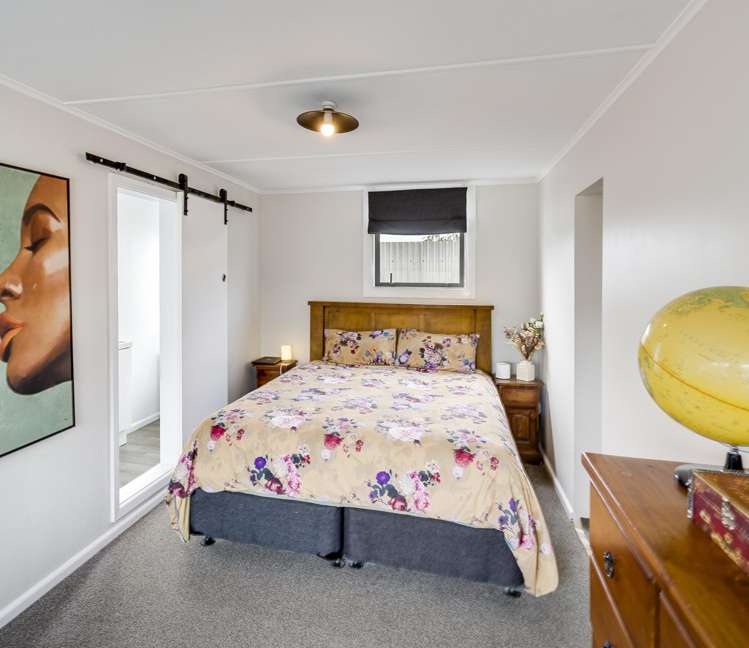 13 Howard Road Taradale_6