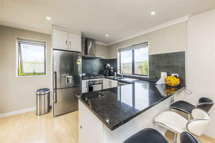 87 Naylors Drive Mangere_7
