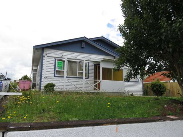 15 Earlsworth Road Mangere East_1