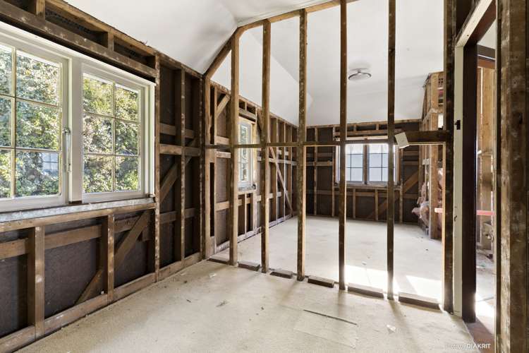 44 Queens Drive Lyall Bay_5