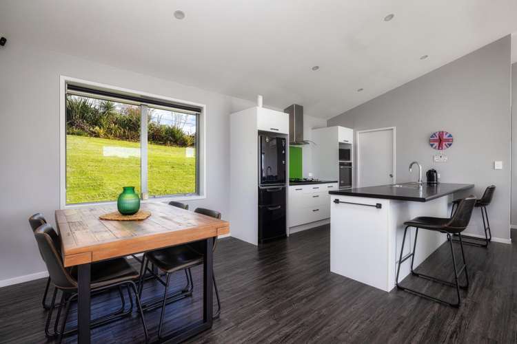 65 Hereford Road Oropi_11