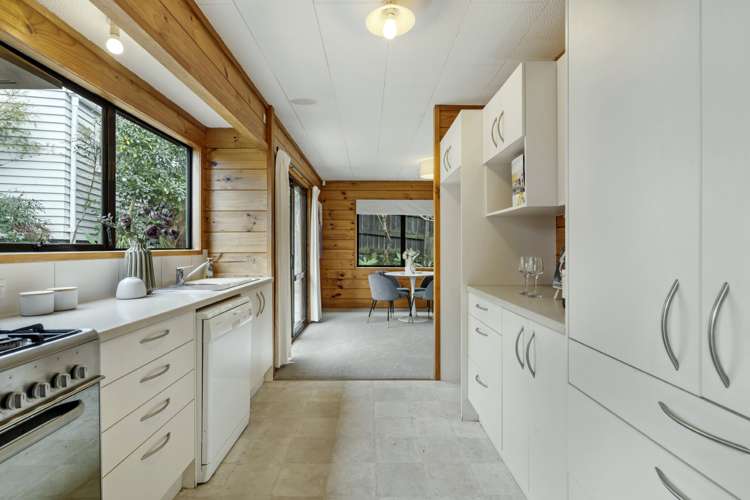 2/12 Cassino Street Bayswater_5