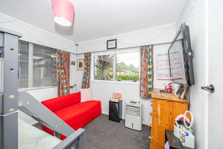 56 Karen Crescent Dinsdale_10