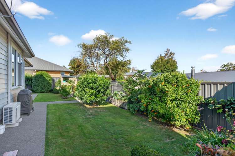 13 Tarata Grove Lansdowne_15