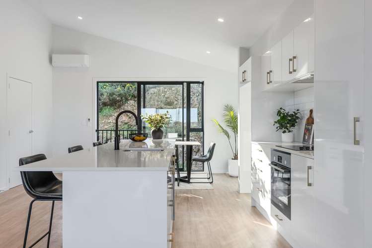 9 Stockden Place Karori_4