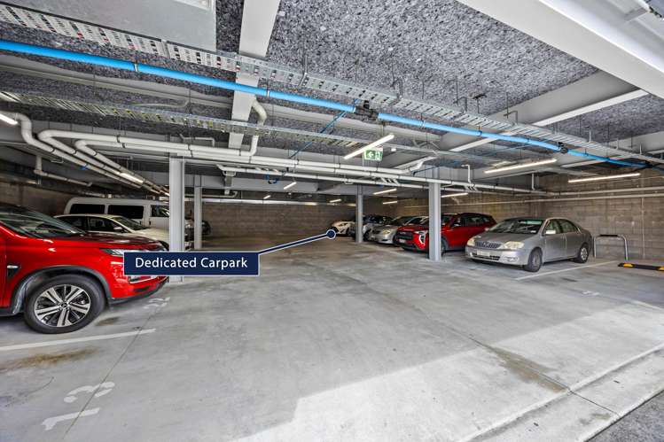 16/18 Hewlett Road Massey_25