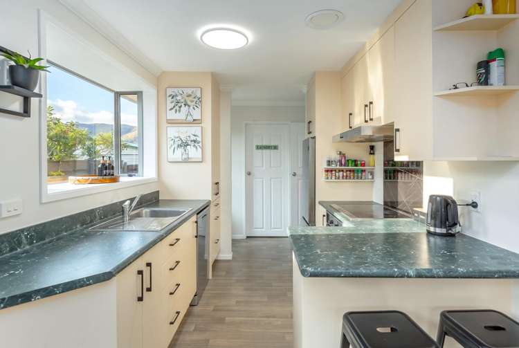 14 Harvard Grove Upper Hutt_11