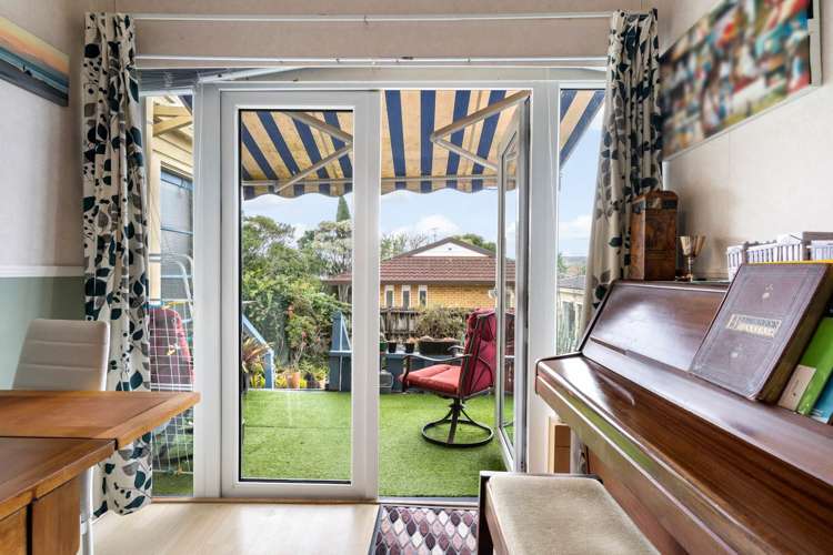 77 Astley Avenue New Lynn_11