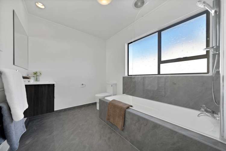 2/1 Belmere Rise Farm Cove_12